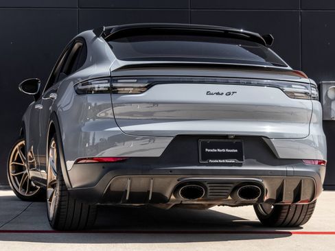 Certified 2022 Porsche Cayenne Turbo GT AWD/4WD image 3