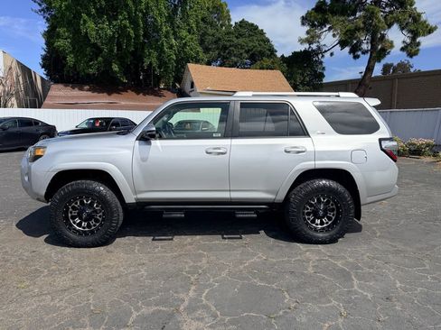 Used 2015 Toyota 4Runner SR5 Premium AWD/4WD image 9