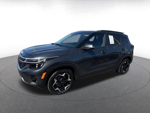 Used 2025 Kia Seltos S image 8