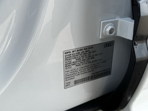 New 2026 Audi SQ7 Premium Plus AWD/4WD image 34