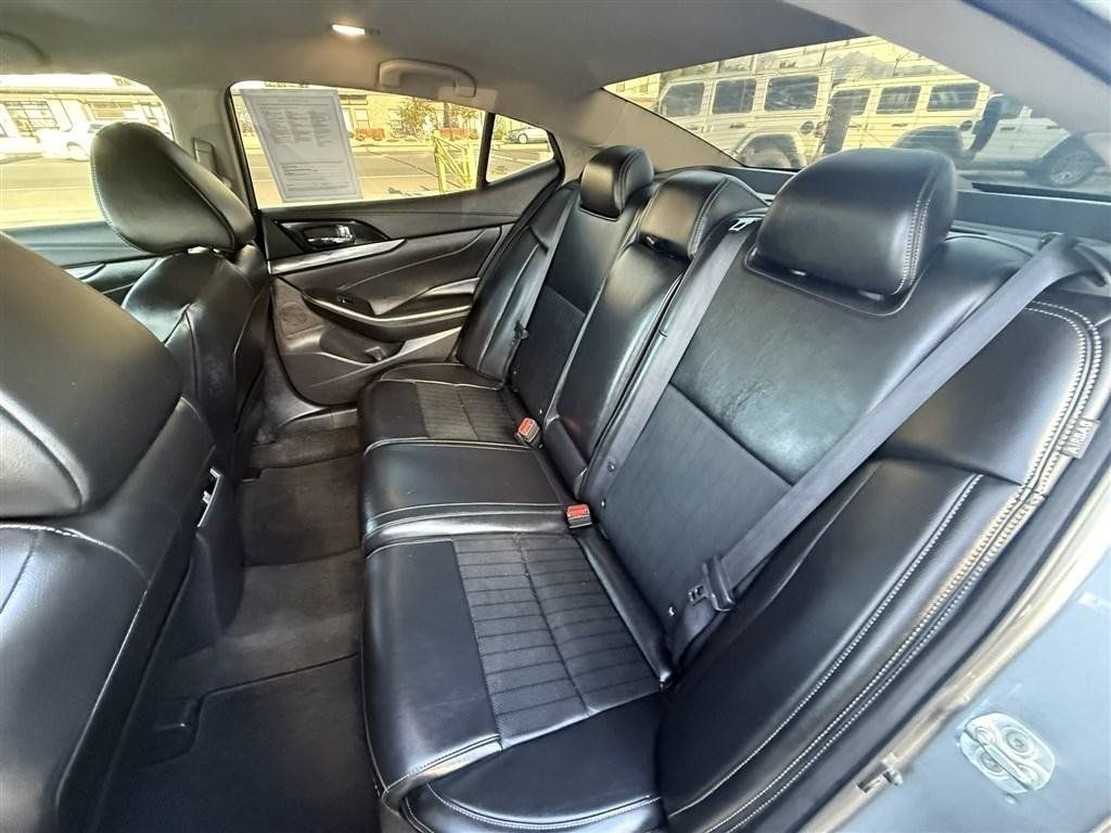 Used 2022 Nissan Maxima SV w/ Floor Mat Group FWD image 22