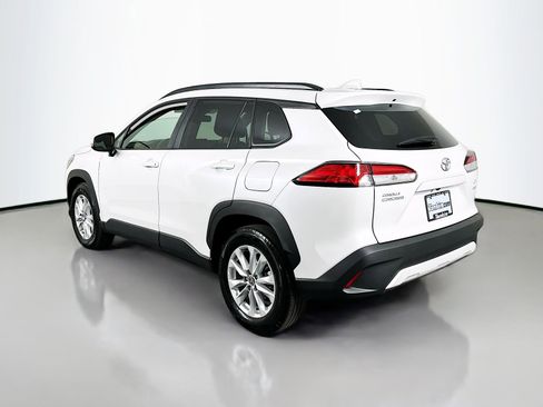 Certified 2024 Toyota Corolla Cross LE image 5