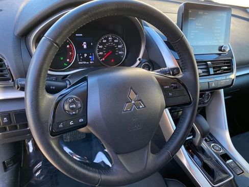 Used 2023 Mitsubishi Eclipse Cross SE image 12