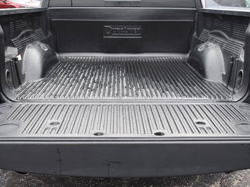 Used 2025 RAM 1500 Laramie AWD/4WD image 16