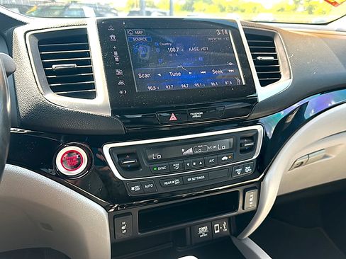 Used 2019 Honda Ridgeline RTL-E image 32