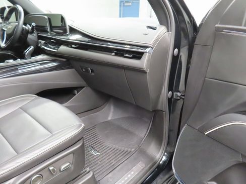 Used 2023 Cadillac Escalade ESV Sport image 46