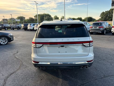 Certified 2024 Lincoln Aviator AWD w/ Premium Package image 6