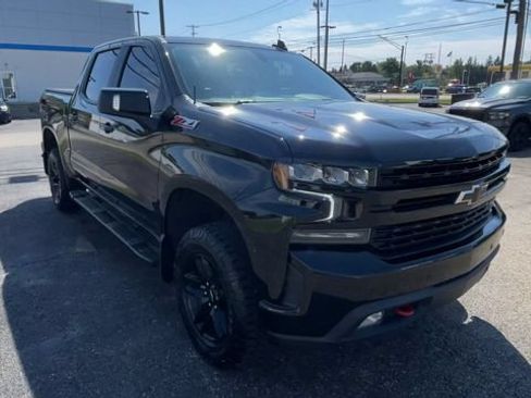 Used 2021 Chevrolet Silverado 1500 LT Trail Boss w/ Convenience Package II AWD/4WD image 4