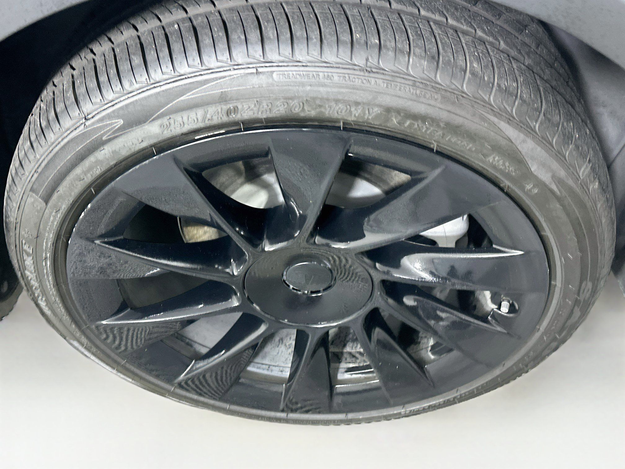 Used 2022 Tesla Model Y Long Range AWD/4WD image 11