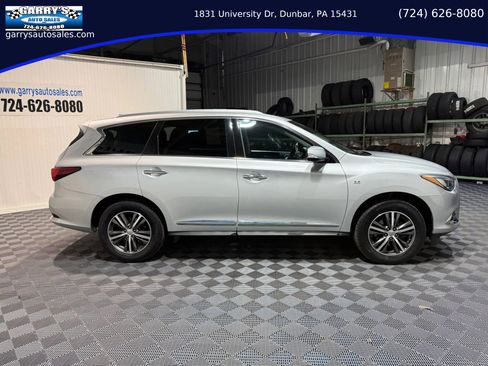 Used 2019 INFINITI QX60 Luxe w/ Essential Package image 4