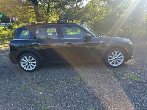 Used 2016 MINI Cooper Clubman image 3