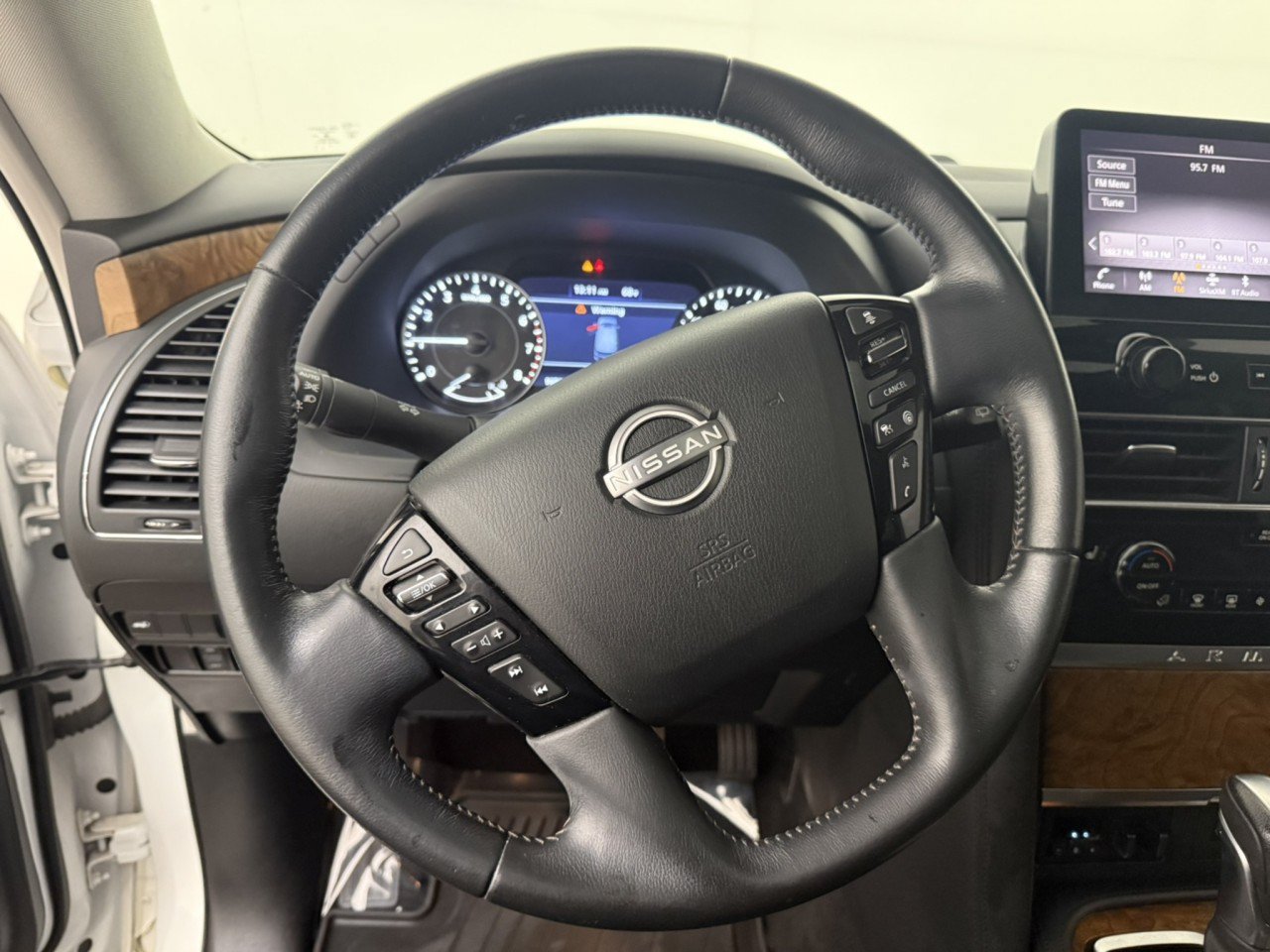 Used 2021 Nissan Armada SL w/ Captain's Chairs Package AWD/4WD image 21