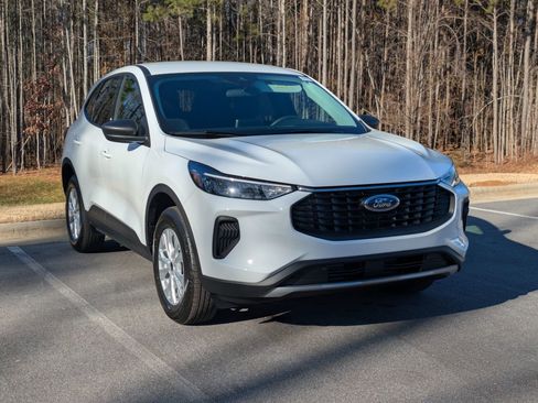 New 2026 Ford Escape Active image 2
