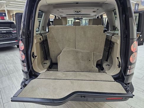 Used 2016 Land Rover LR4 HSE LUX AWD/4WD image 13