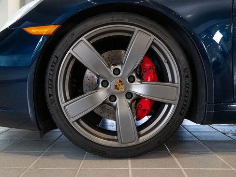 Certified 2018 Porsche 911 Carrera S RWD image 11