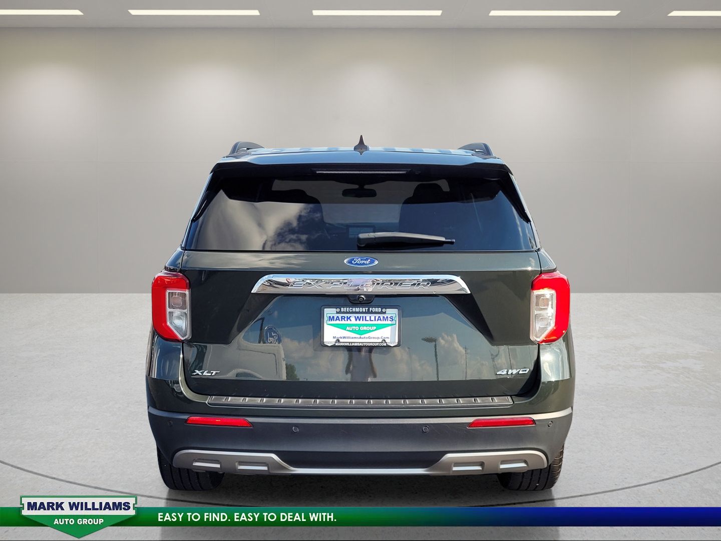 Certified 2022 Ford Explorer XLT w/ Equipment Group 202A AWD/4WD image 5