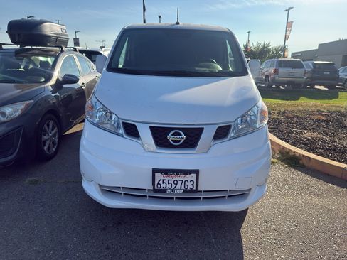 Used 2021 Nissan NV200 SV FWD image 2