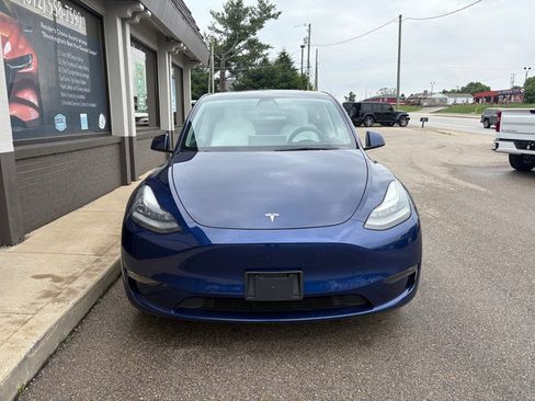 Used 2021 Tesla Model Y Long Range AWD/4WD image 7