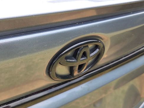 Used 2024 Toyota Corolla SE FWD image 7