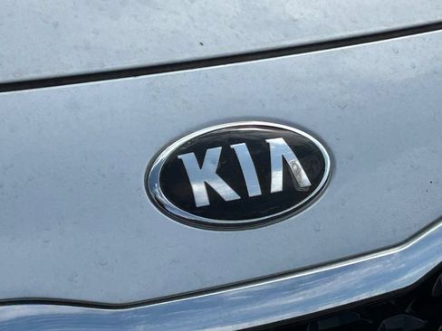 Used 2018 Kia Forte LX FWD image 9