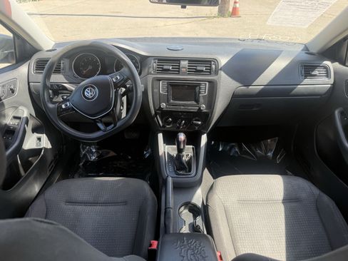 Used 2016 Volkswagen Jetta S FWD image 9
