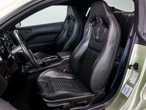 Used 2005 Ford Mustang GT RWD image 9