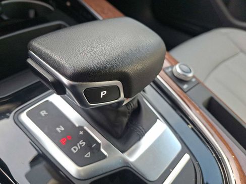 Used 2023 Audi A4 2.0T Premium w/ Convenience Package image 12