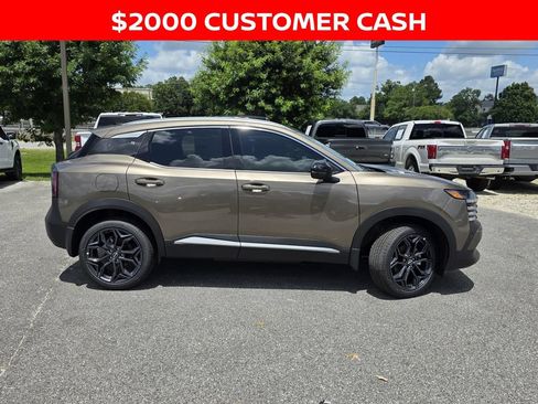 New 2026 Nissan Kicks SR FWD image 39