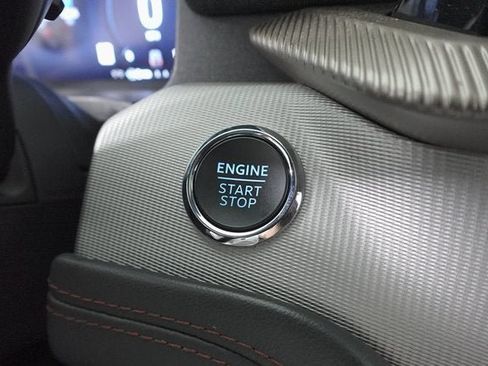 Used 2025 Ford Explorer Active image 20