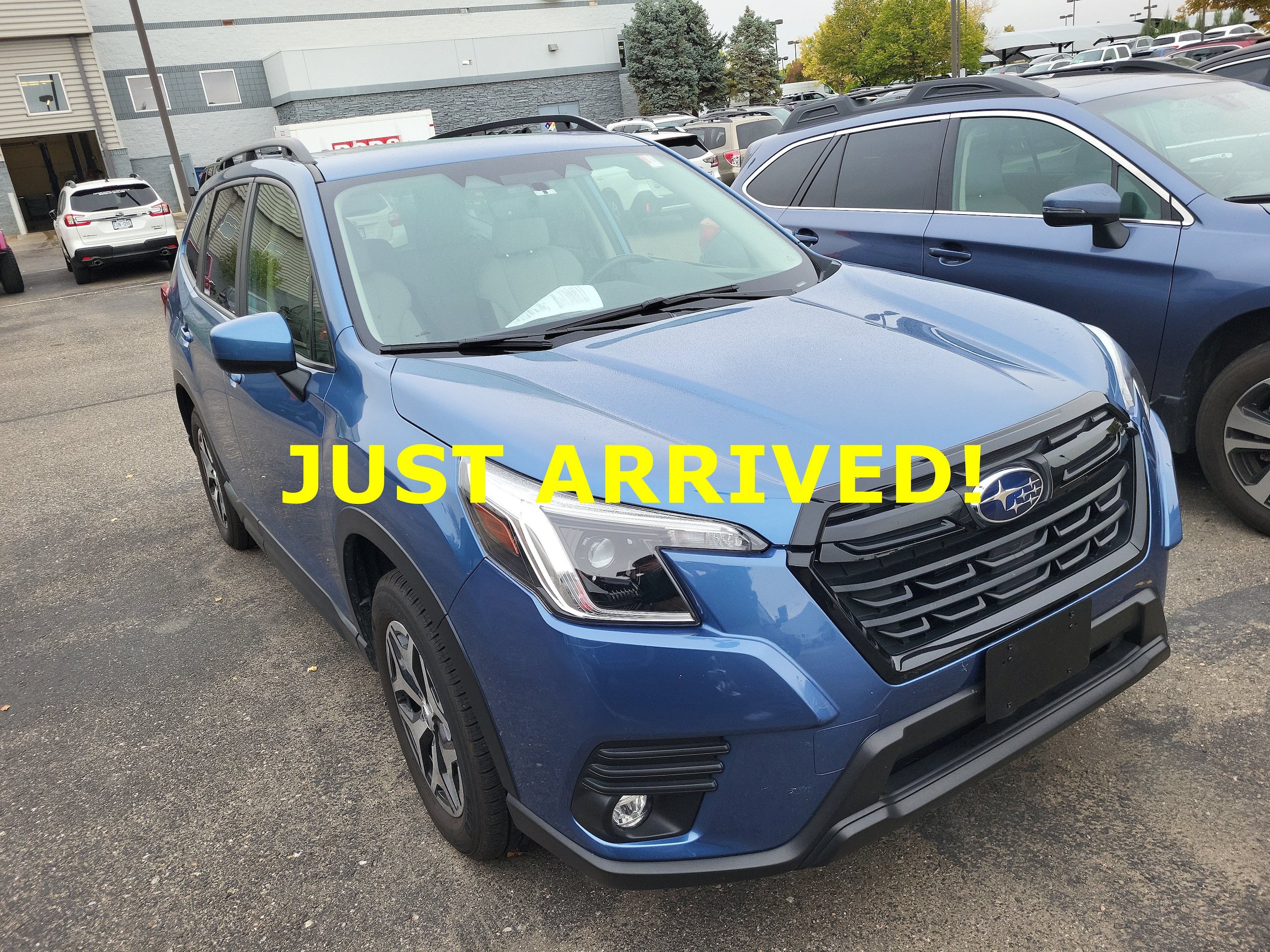 Used 2024 Subaru Forester Premium AWD/4WD image 3