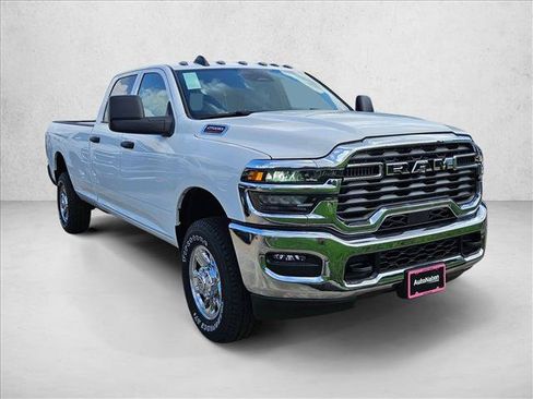 New 2026 RAM 2500 Tradesman w/ Chrome Appearance Group AWD/4WD image 7