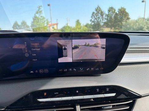 Used 2026 Buick Enclave Avenir w/ Super Cruise Package AWD/4WD image 15