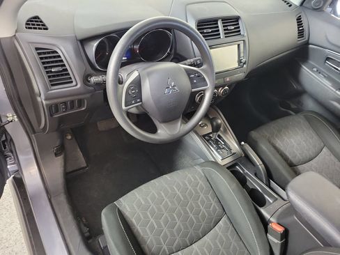 Used 2025 Mitsubishi Outlander Sport LE AWD/4WD image 11