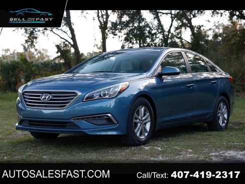 Used 2015 Hyundai Sonata SE image 1