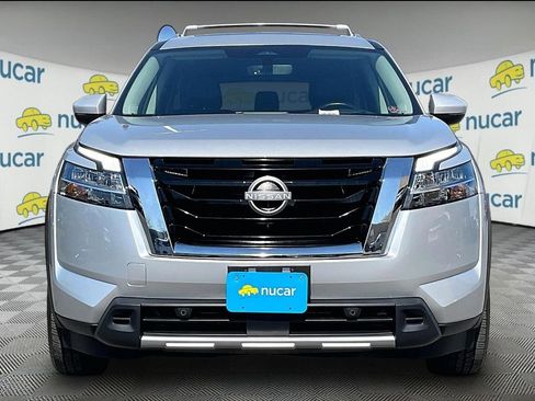 Used 2023 Nissan Pathfinder Platinum AWD/4WD image 2