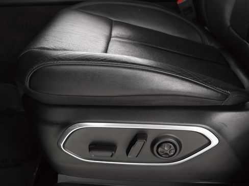 Used 2024 Jeep Wagoneer Series II image 27