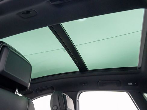 New 2026 Porsche Macan Turbo image 18