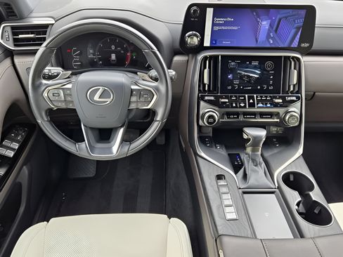 Used 2023 Lexus LX 600 4WD w/ Appearance Package image 27