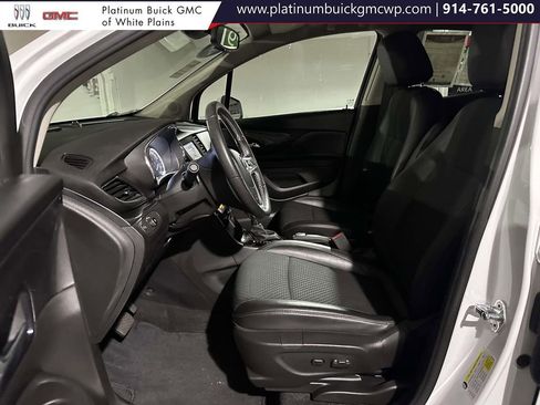 Used 2022 Buick Encore Preferred image 14