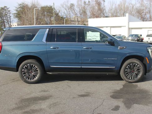 New 2026 GMC Yukon XL Elevation w/ Elevation Premium Package image 8