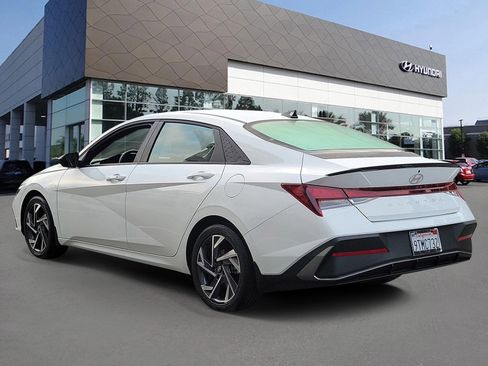 Certified 2025 Hyundai Elantra Sport image 2