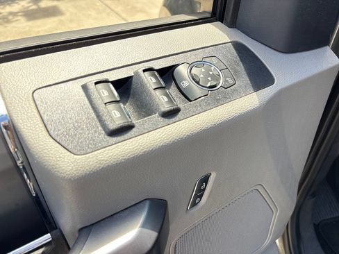 Used 2022 Ford F250 XLT w/ Black Appearance Package AWD/4WD image 17