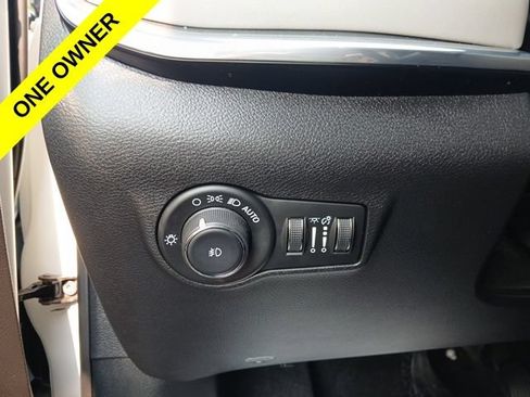 Certified 2024 Jeep Compass Limited w/ Sun and Sound Group AWD/4WD image 32