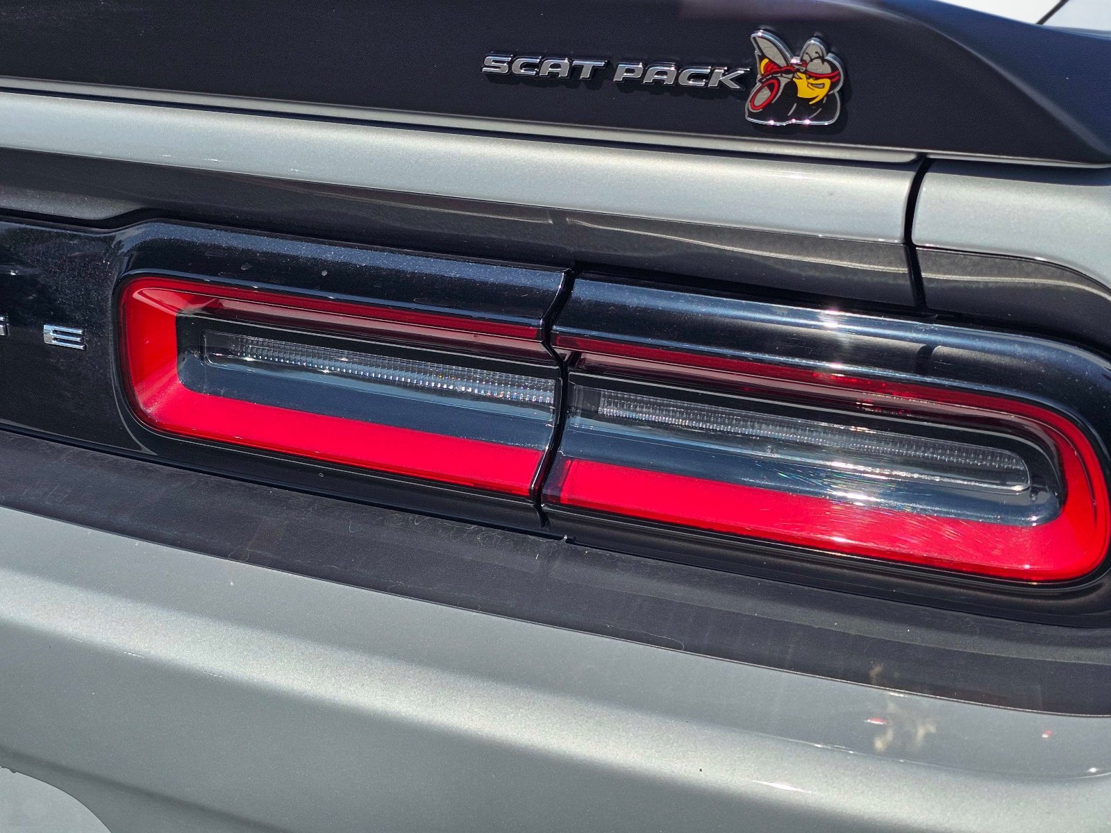 Used 2022 Dodge Challenger R/T Scat Pack RWD image 9