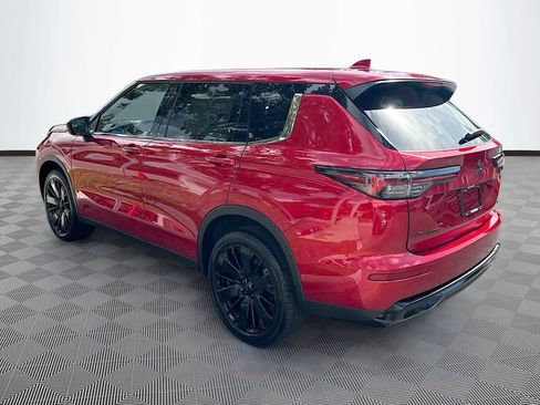 Used 2026 Mitsubishi Outlander LE FWD image 5