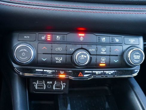 Used 2025 Dodge Durango R/T image 22