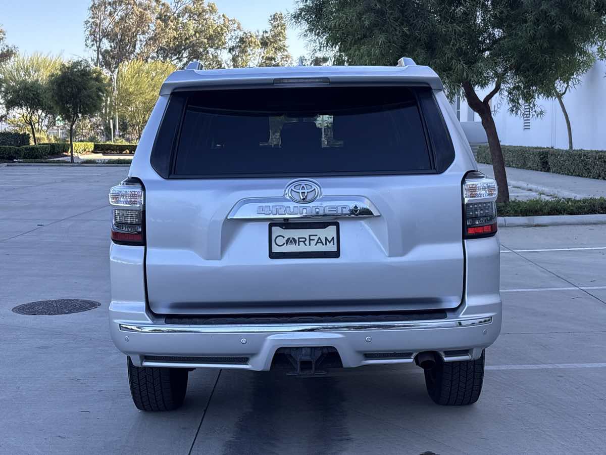 Used 2016 Toyota 4Runner Limited AWD/4WD image 4
