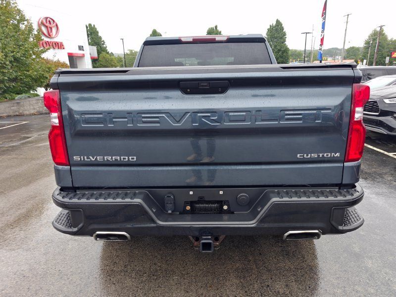 Used 2019 Chevrolet Silverado 1500 Custom Trail Boss w/ Custom Convenience Package AWD/4WD image 5
