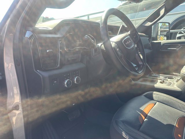 Used 2025 GMC Sierra 3500 AT4 w/ AT4 Premium Plus Package AWD/4WD image 12