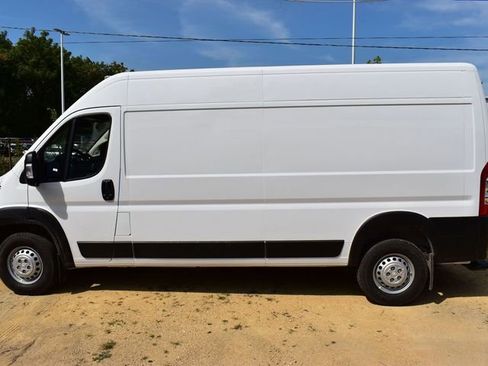 New 2026 RAM ProMaster 2500 w/ Convenience Group image 37